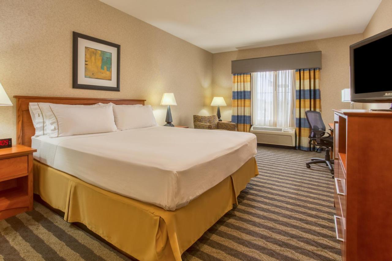 Holiday Inn Express Hotel & Suites Manteca By Ihg Exterior foto